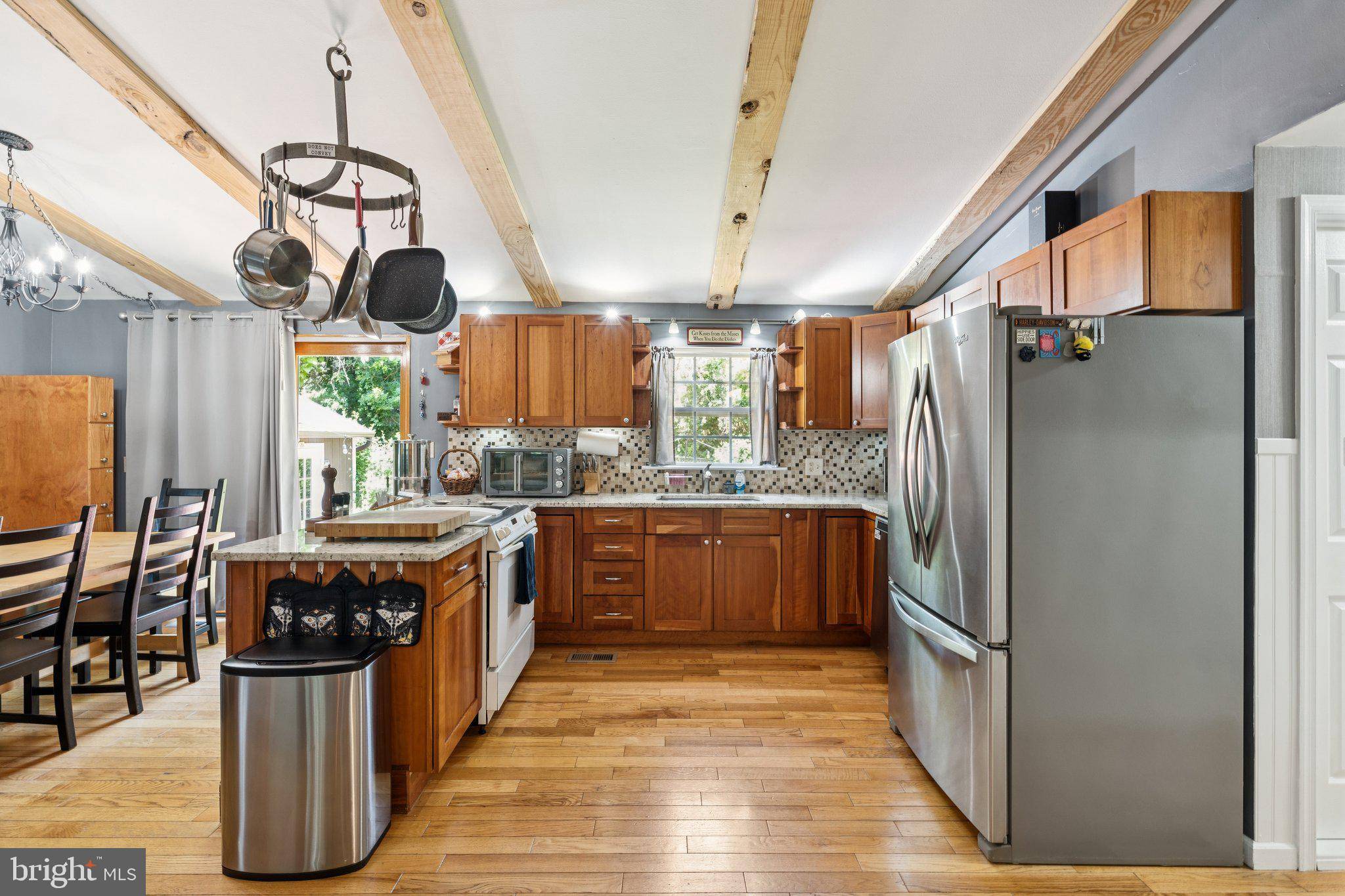 Hamilton, VA 20158,20 S JAMES ST