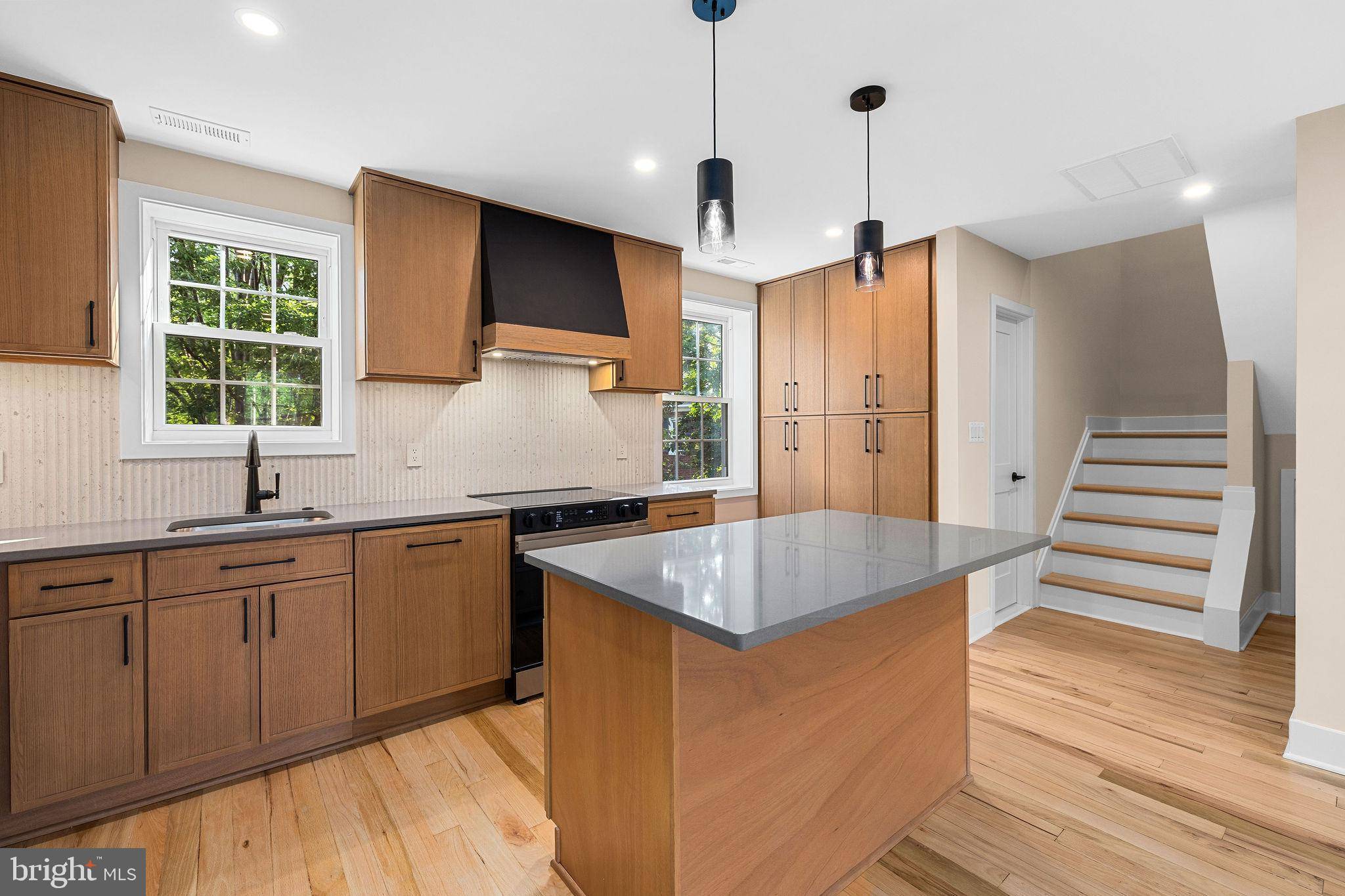 4505 36TH ST S #B2, Arlington, VA 22206