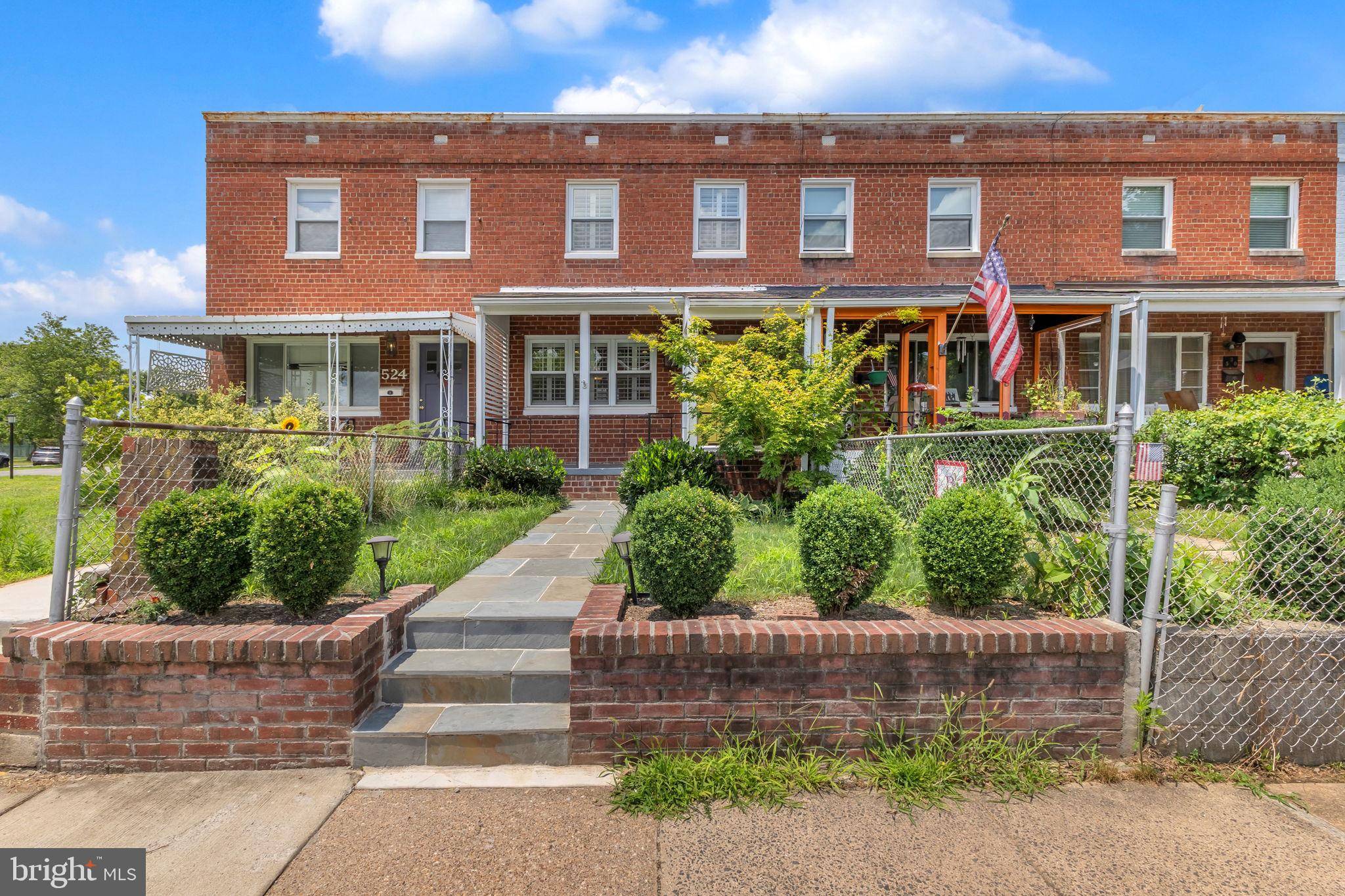 526 DUNCAN AVE E, Alexandria, VA 22301