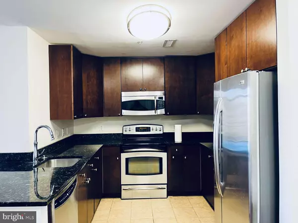 Oxon Hill, MD 20745,155 POTOMAC PSGE #502