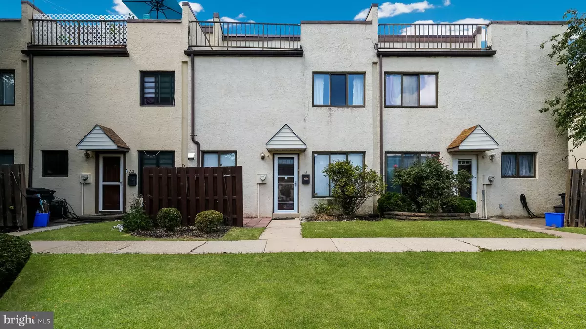 Philadelphia, PA 19118,7601 CRITTENDEN ST #A4