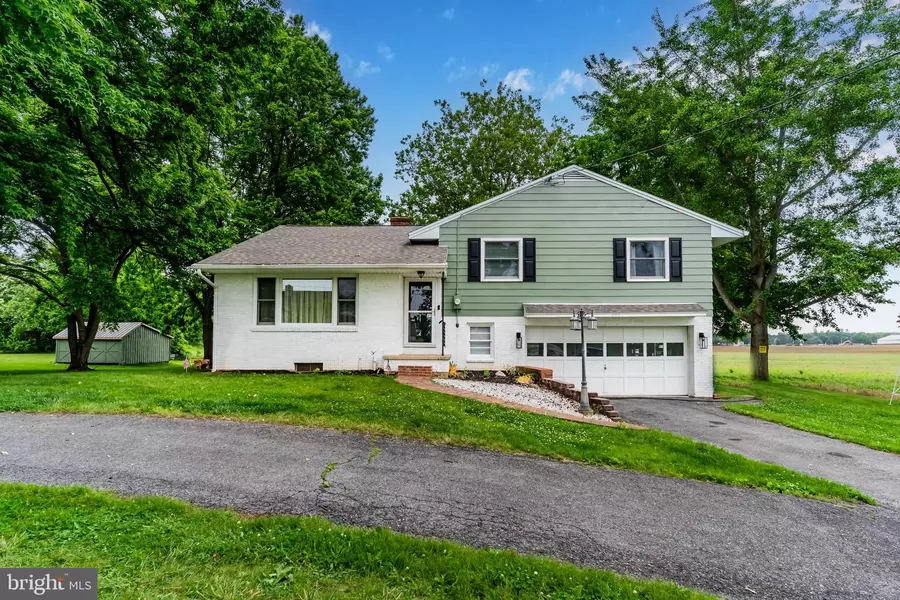 101 HORNERS RD, Carlisle, PA 17015