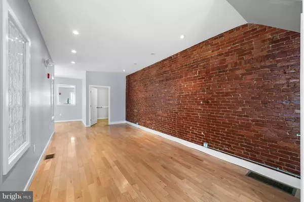 Philadelphia, PA 19130,3000 W GIRARD AVE