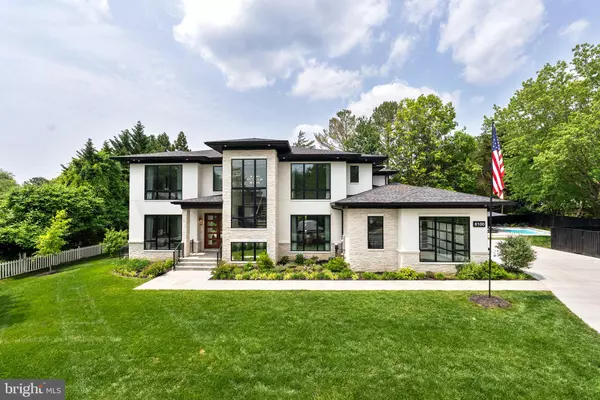8100 LEWINSVILLE, Mclean, VA 22102