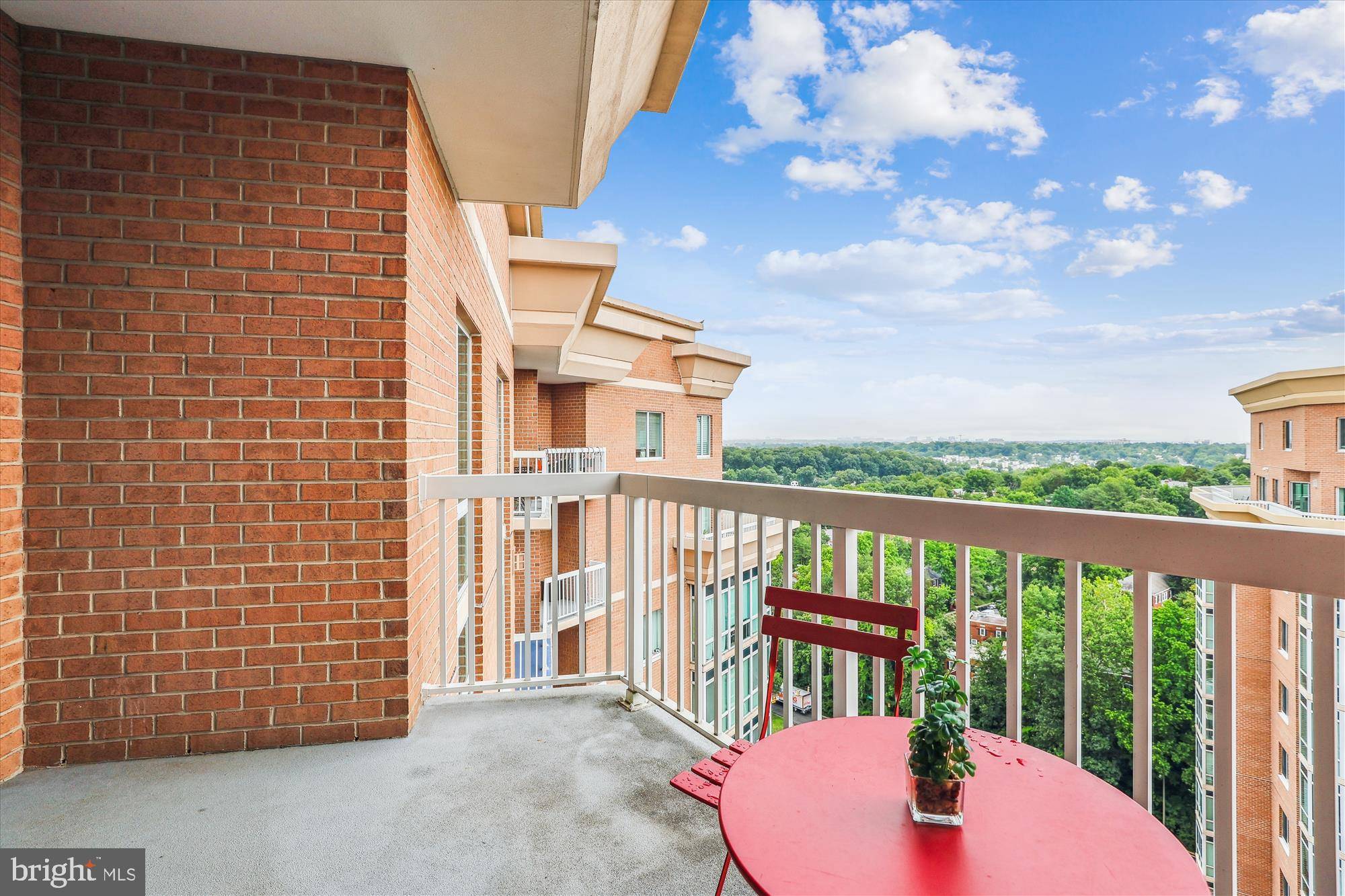 Alexandria, VA 22302,3101 N HAMPTON DR #1615