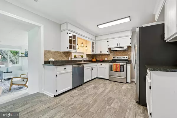 Chester, MD 21619,1872 HARBOR DR