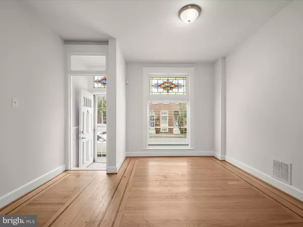 Baltimore, MD 21224,810 S DEAN ST