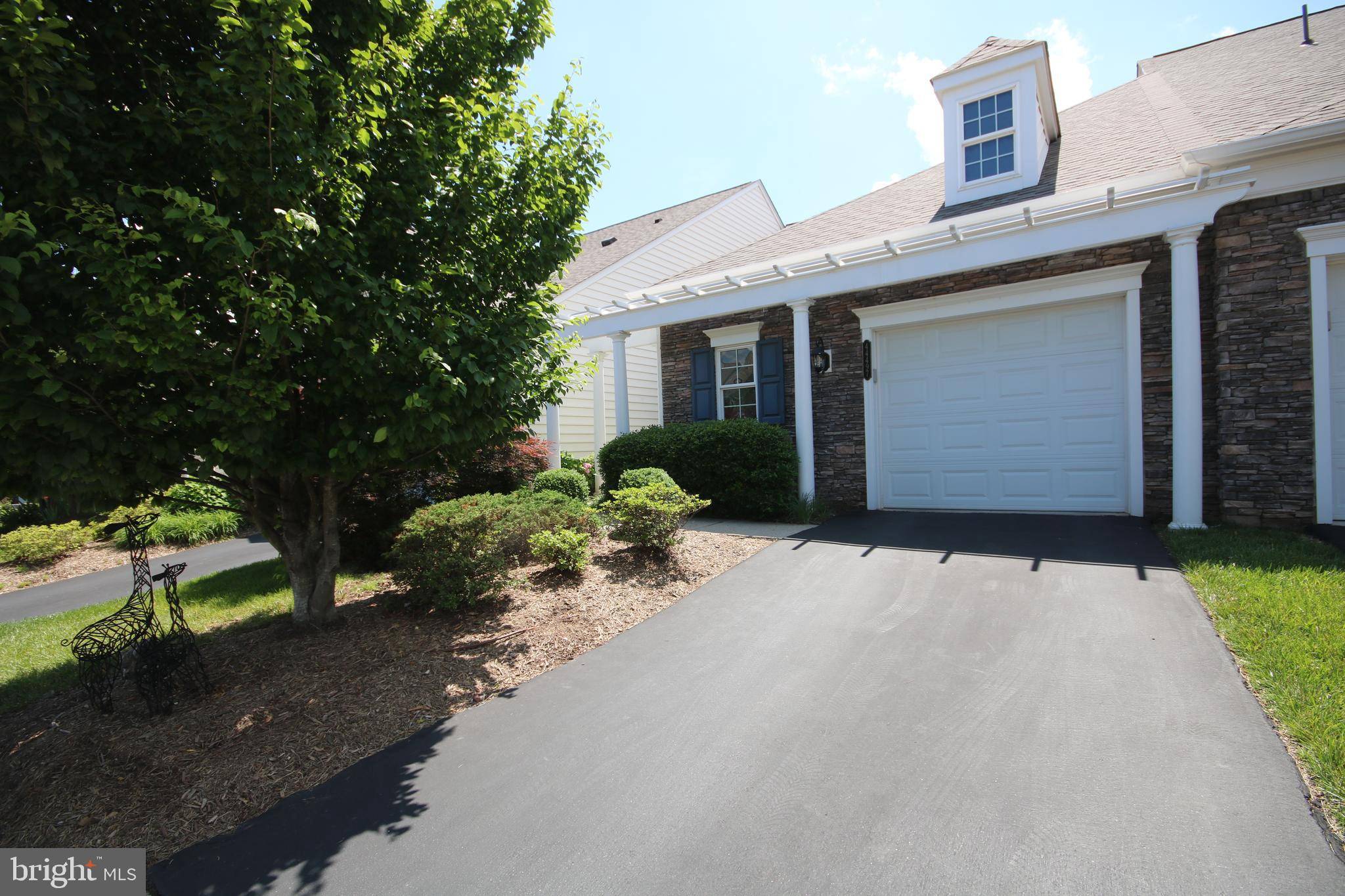 Ashburn, VA 20147,44497 MALTESE FALCON SQ