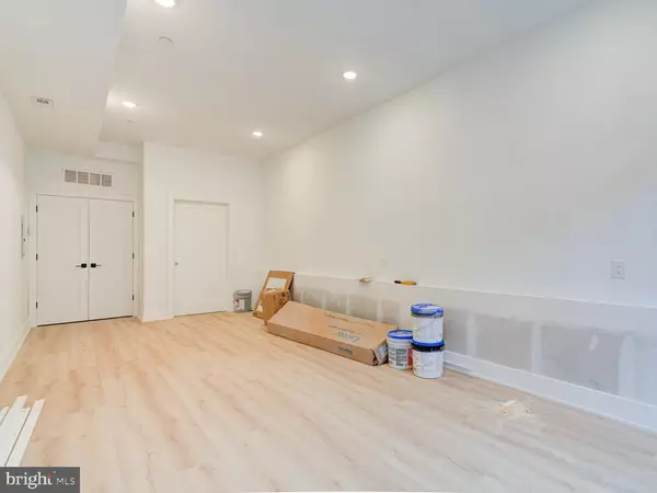 Philadelphia, PA 19125,1805 FRANKFORD AVE #STREET LEVEL