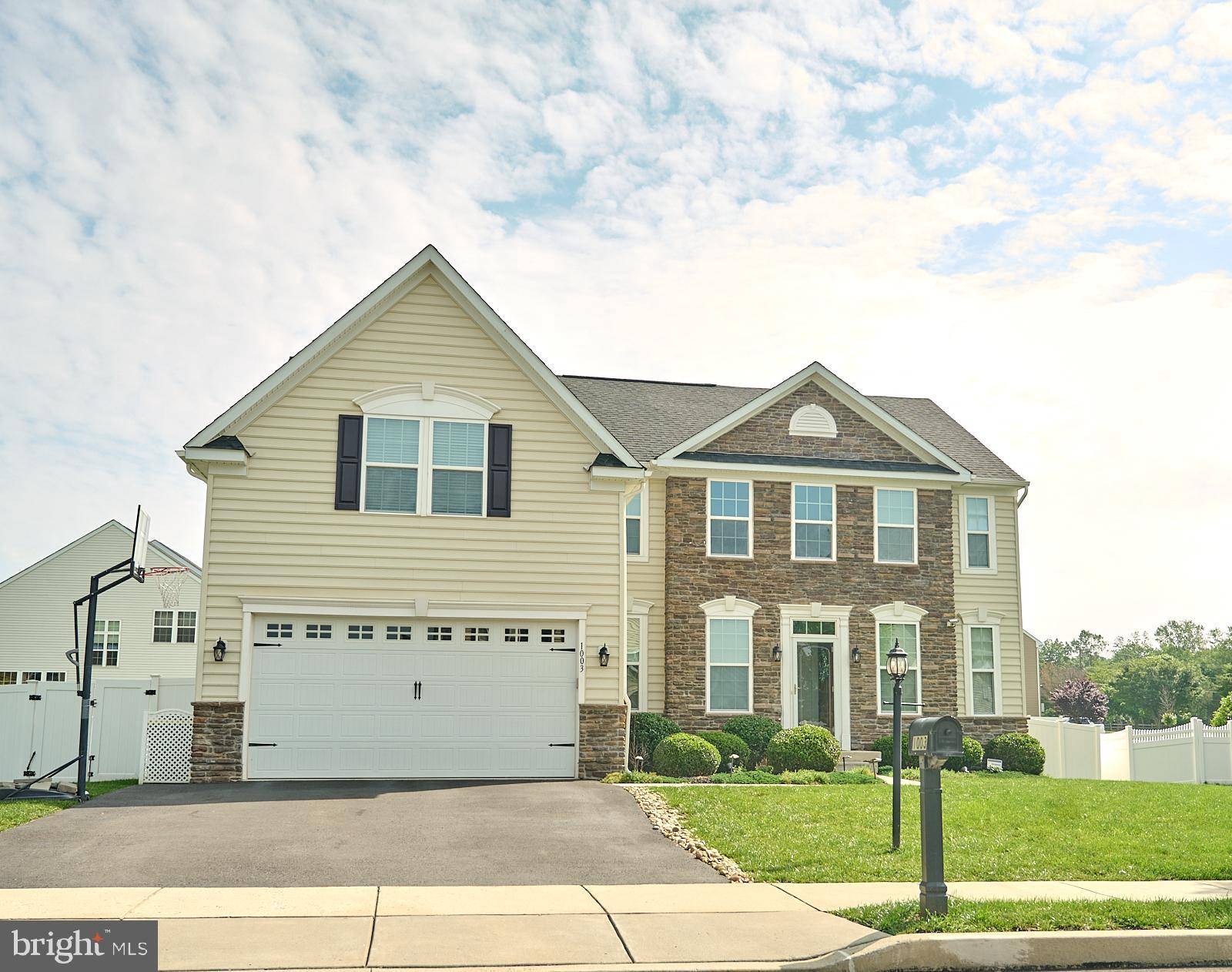1003 CEDARBROOK LN, Pennsburg, PA 18073