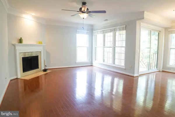Falls Church, VA 22042,2816 EMMA LEE ST #301