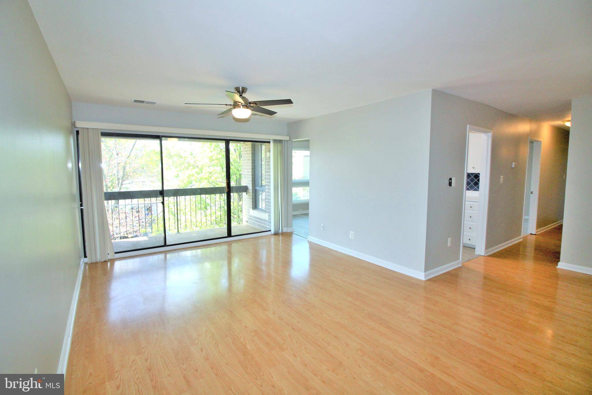 Herndon, VA 20170,551 FLORIDA AVE #201