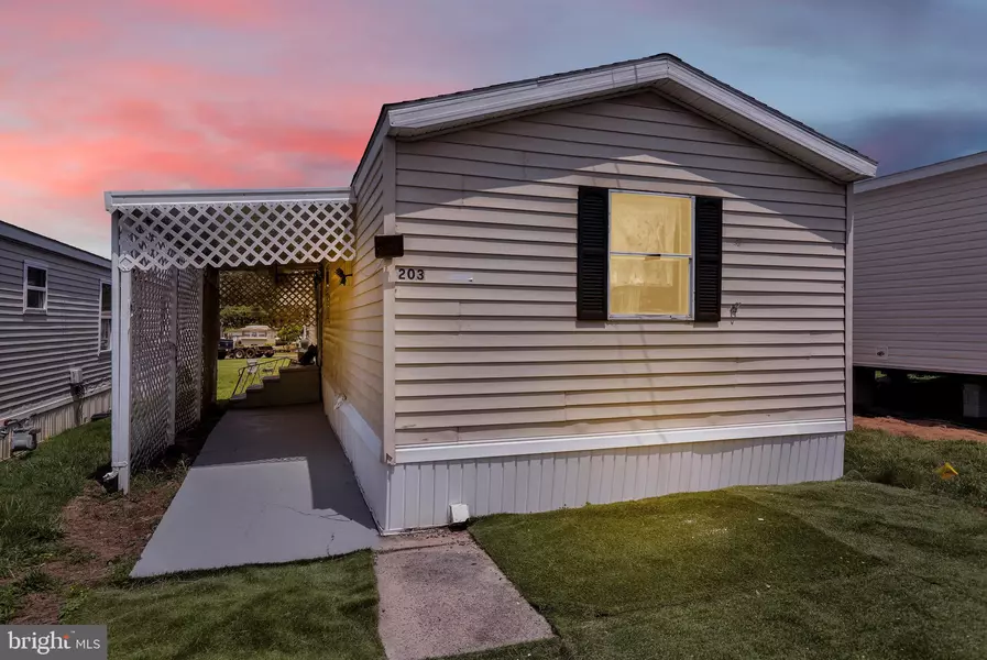 203 BORDIC RD, Reading, PA 19606