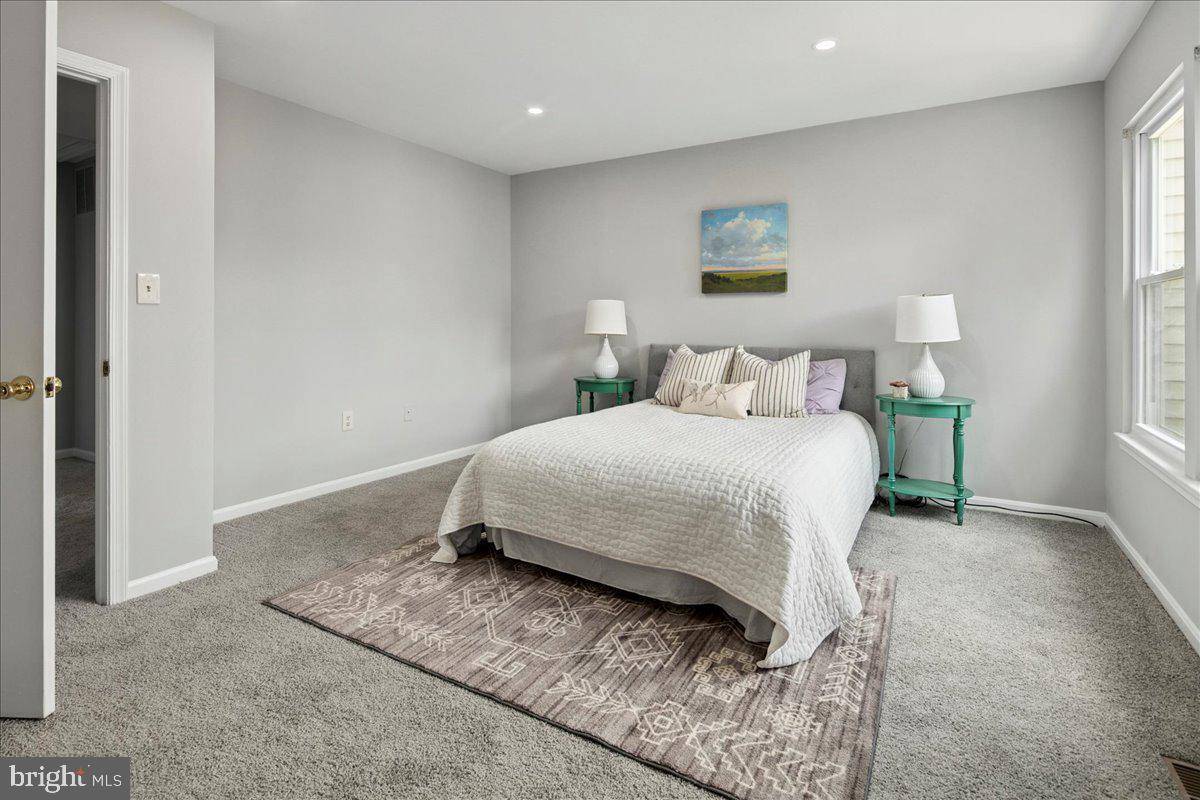 Gaithersburg, MD 20878,304 CURRY FORD LN