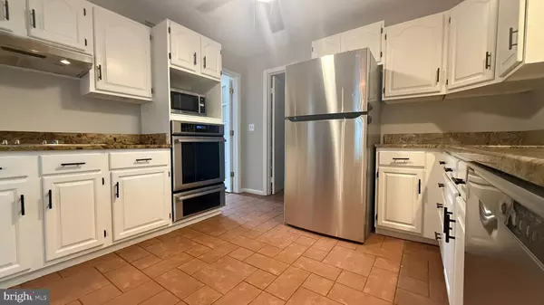 Potomac, MD 20854,8704 VICTORY LN