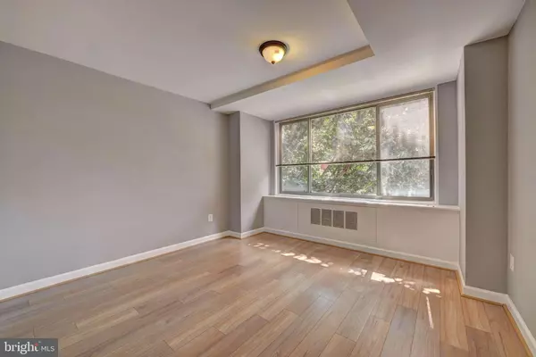 Arlington, VA 22209,1121 ARLINGTON BLVD #505
