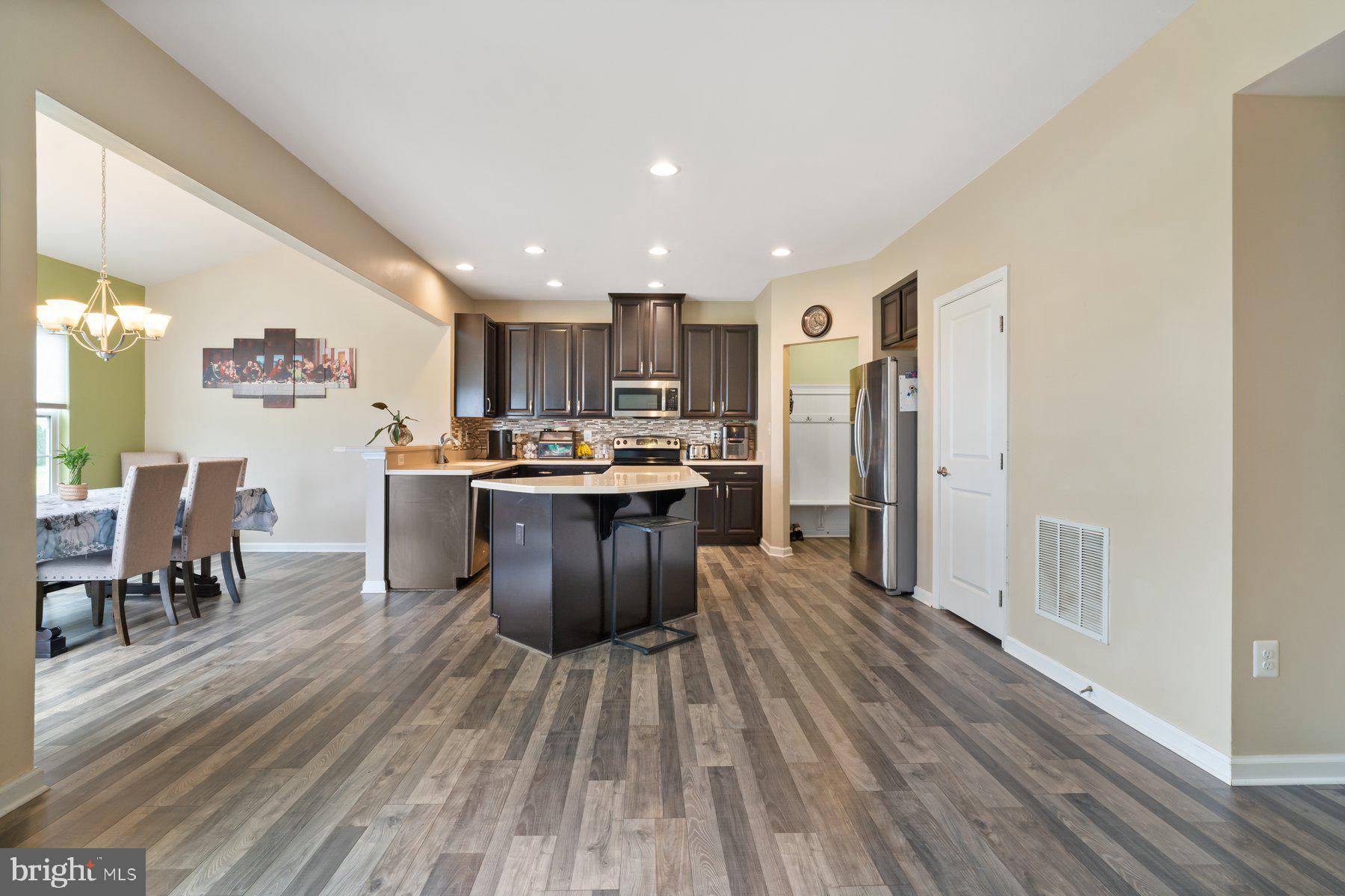Hanover, PA 17331,68 LOUVAIN DR
