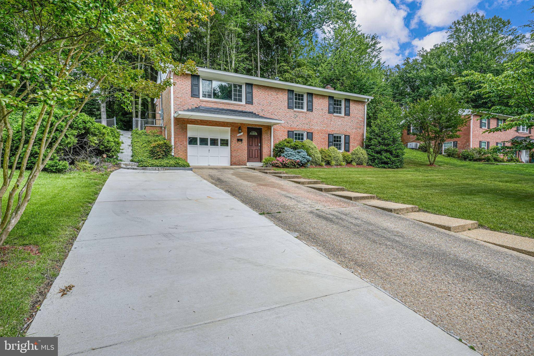 Annandale, VA 22003,4721 SPRINGBROOK DR