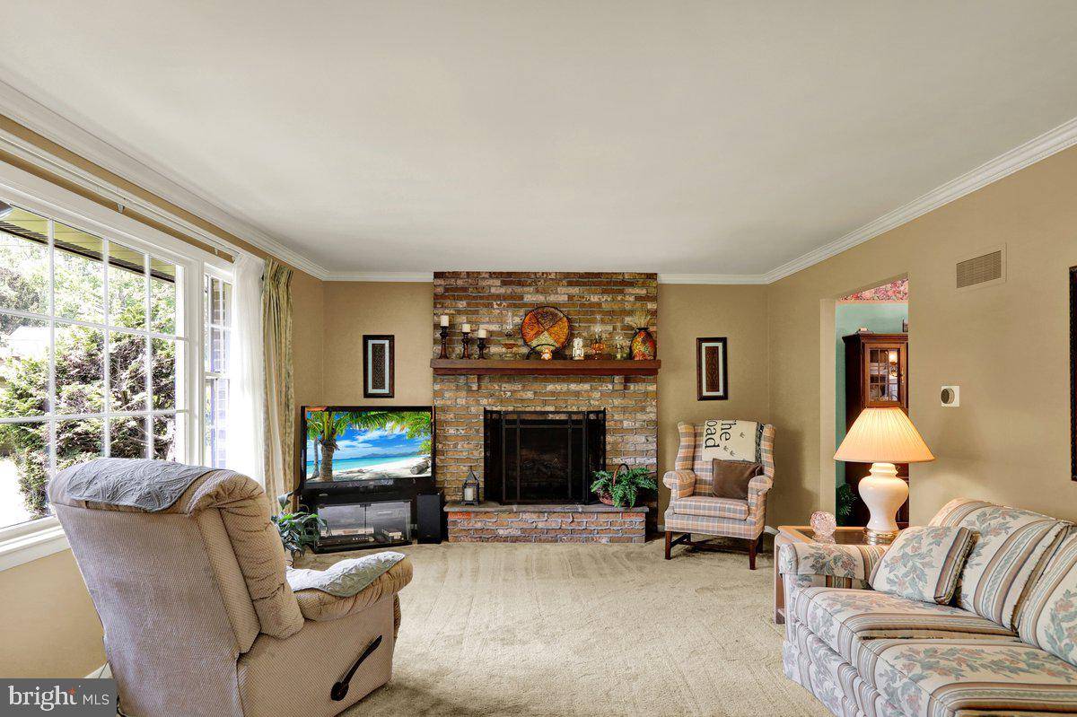 Reading, PA 19606,565 SHELBOURNE RD
