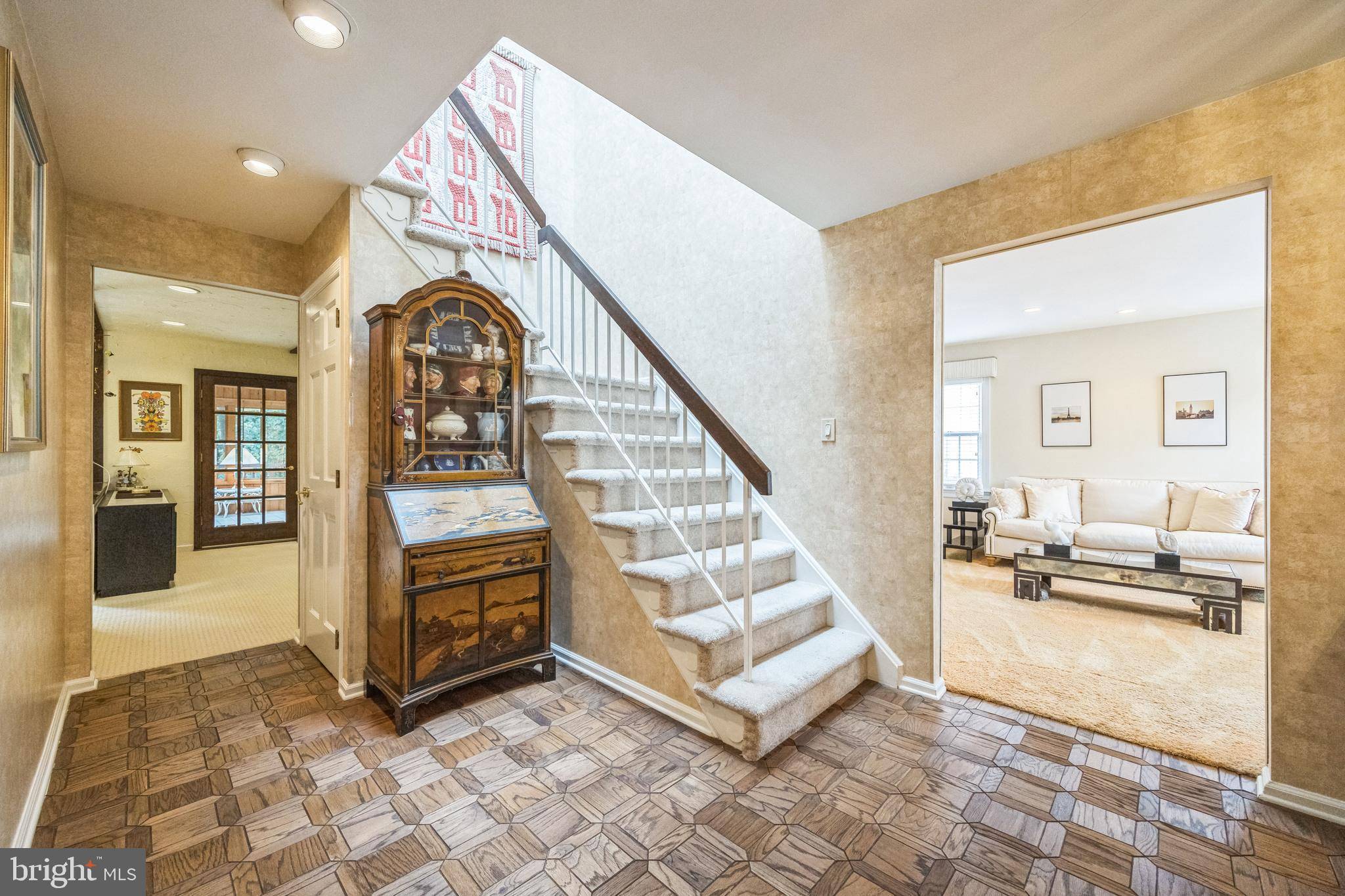 Cherry Hill, NJ 08003,1032 BOBWHITE DR