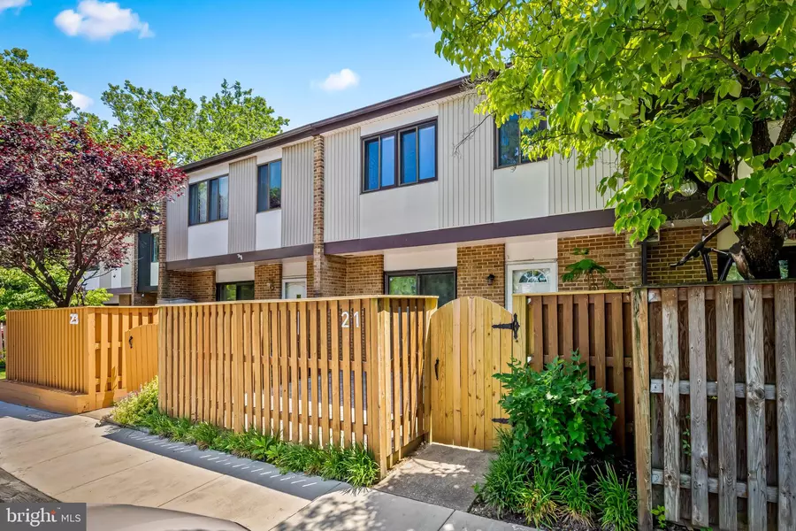21 WATERBIRD CT #21, Cockeysville, MD 21030