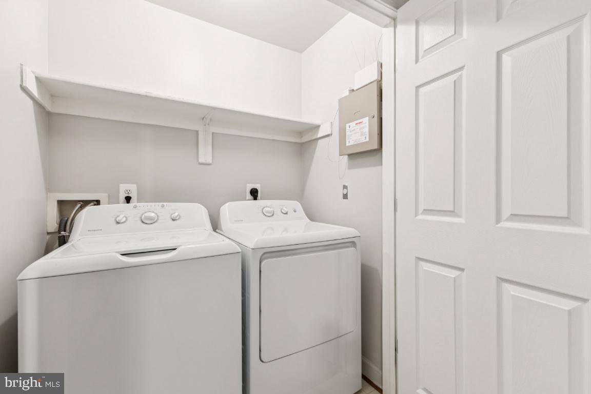 Woodbridge, VA 22193,14186 MADRIGAL DR