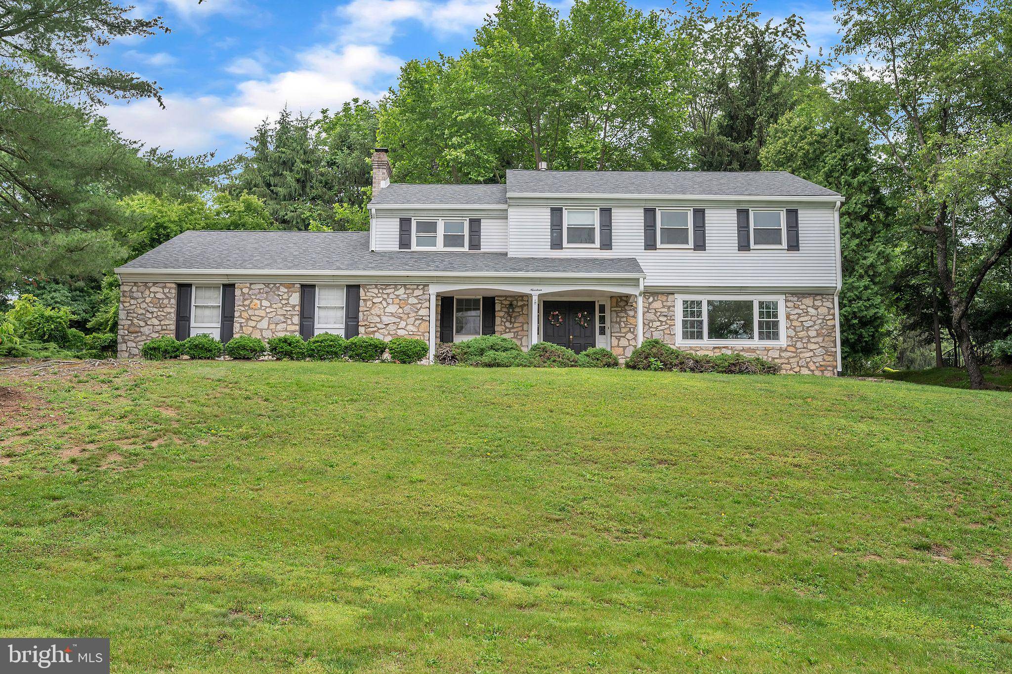 19 MILL CREEK RD, Holland, PA 18966