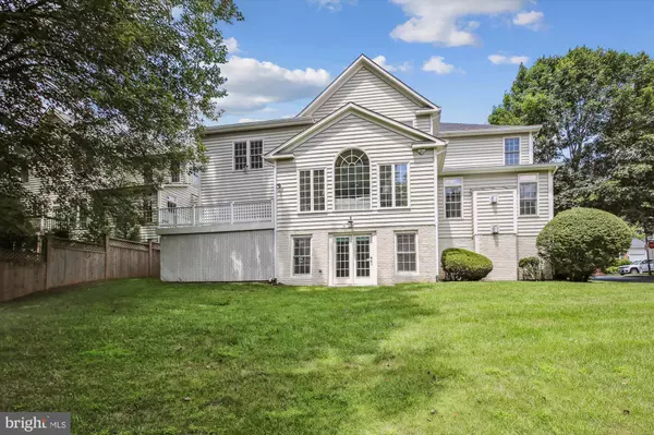 Gaithersburg, MD 20878,802 STILL CREEK LN