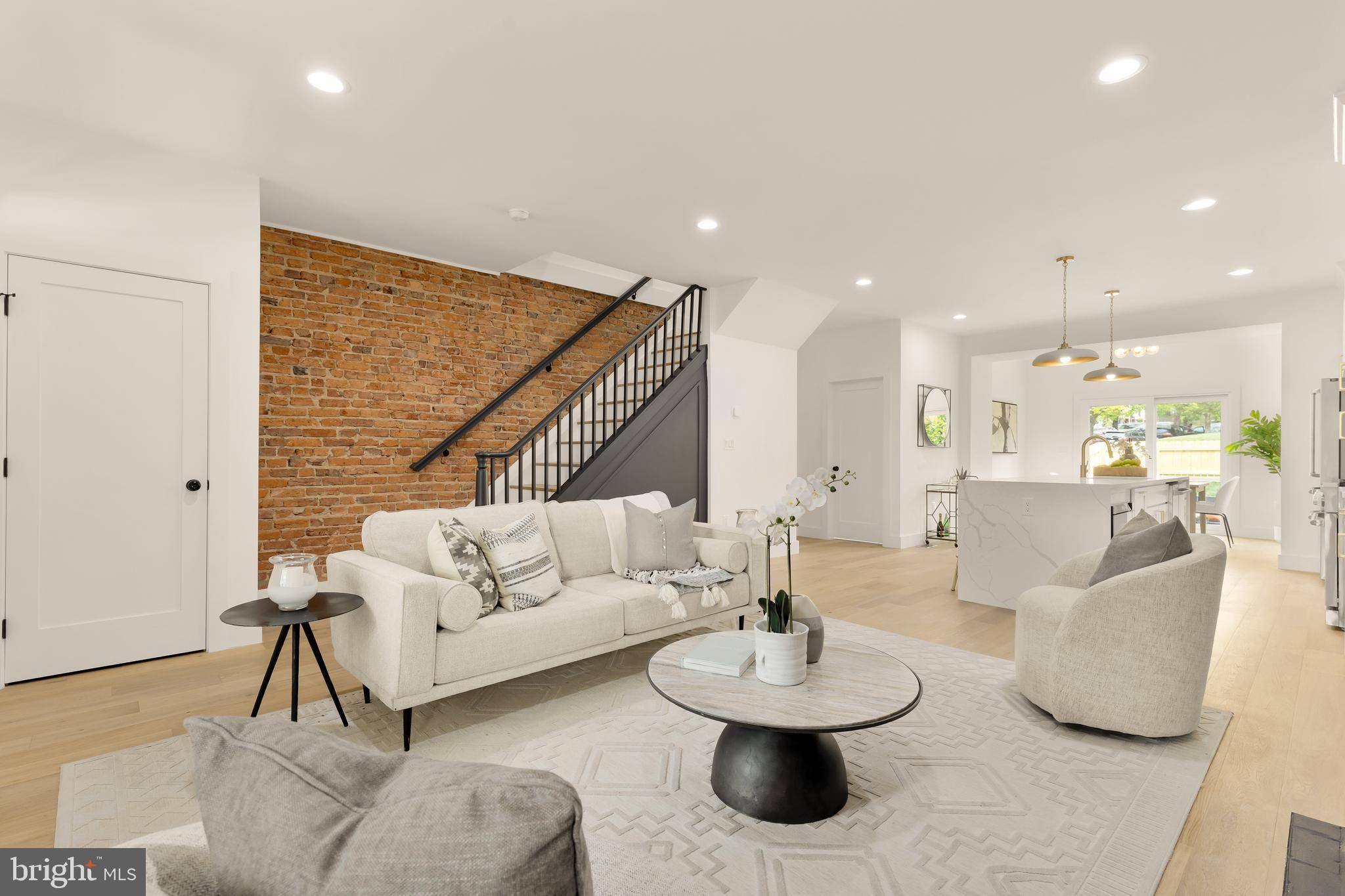Washington, DC 20011,4327 2ND ST NW