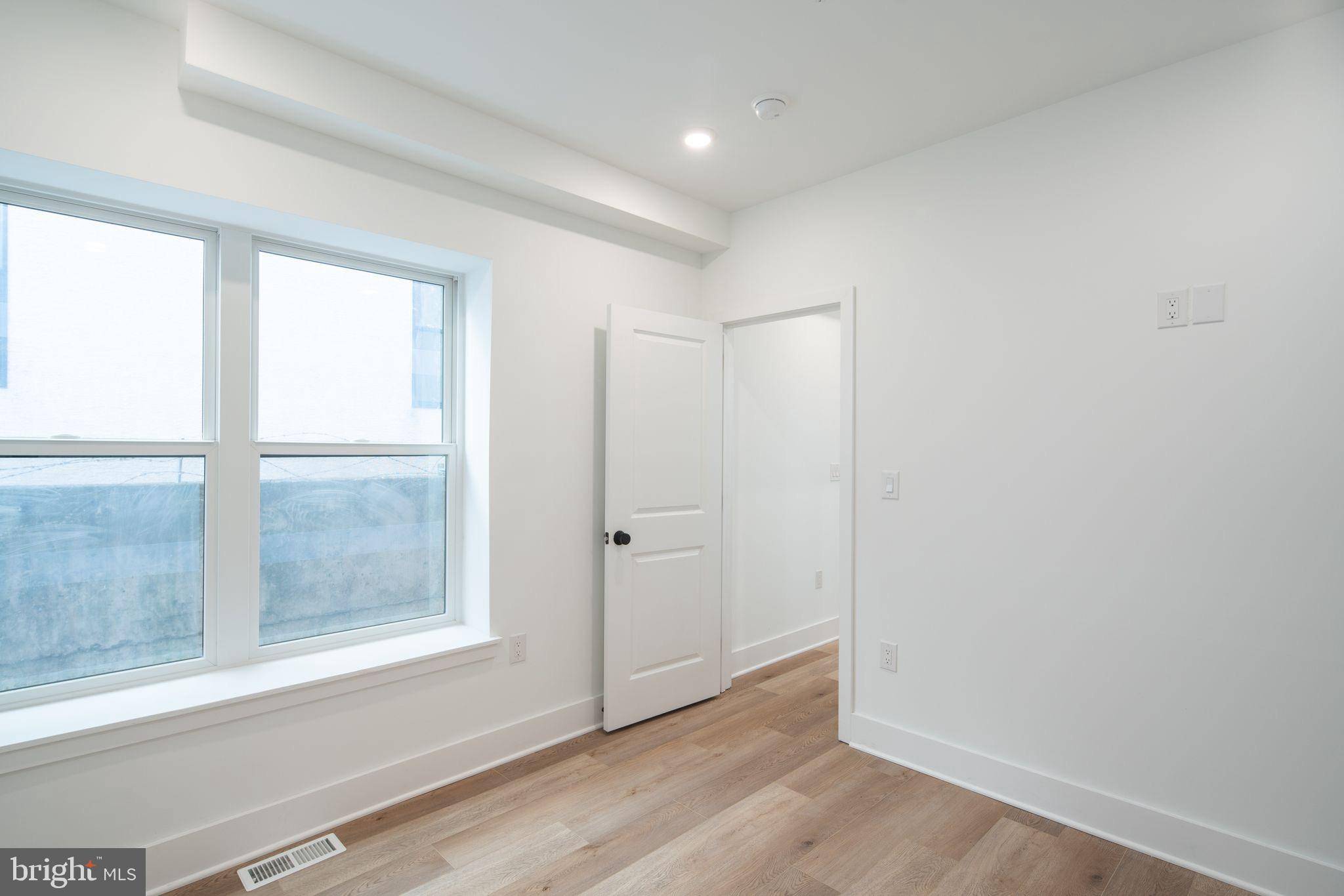Philadelphia, PA 19130,1513 W GIRARD AVE #4F