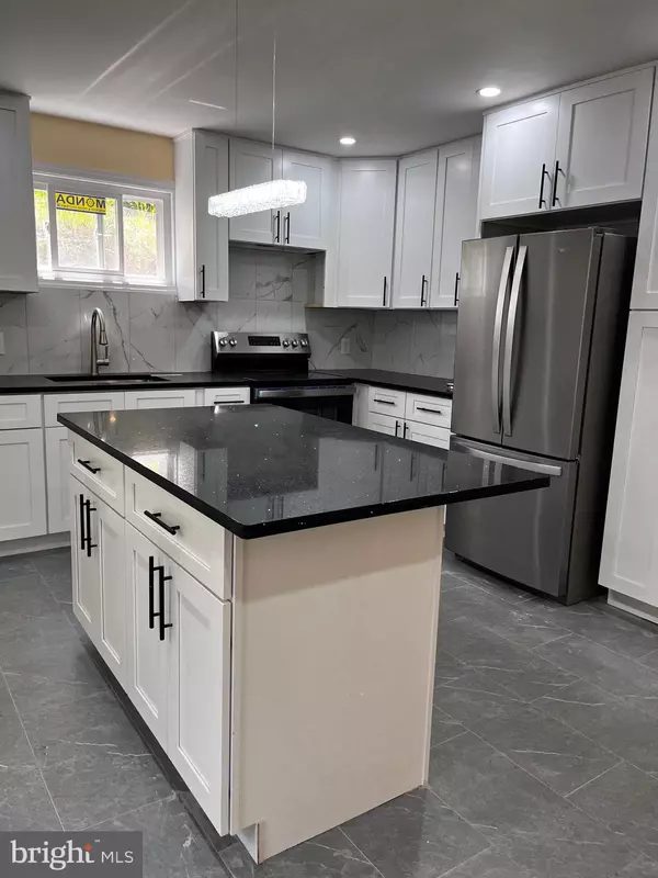 Pottsville, PA 17901,575 PEACOCK ST