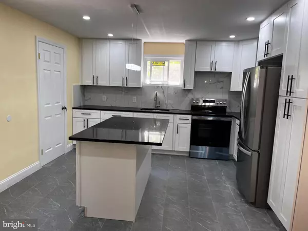 Pottsville, PA 17901,575 PEACOCK ST