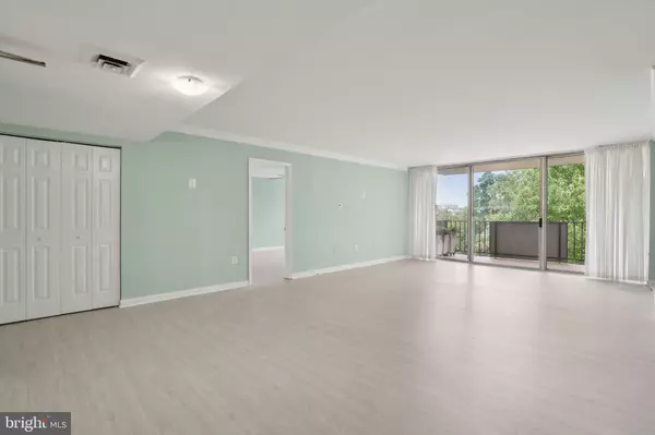 Arlington, VA 22202,1515 S ARLINGTON RIDGE RD #603