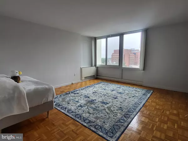 Philadelphia, PA 19106,604-36 S WASHINGTON SQ #818