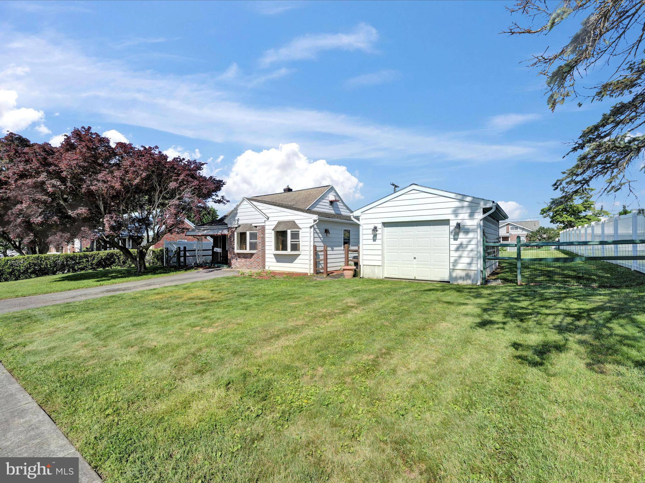 Reading, PA 19607,1415 KENHORST BLVD
