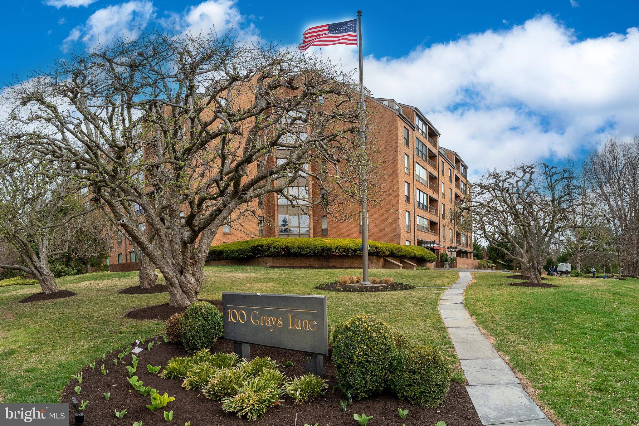 100 GRAYS LN #302-304, Haverford, PA 19041