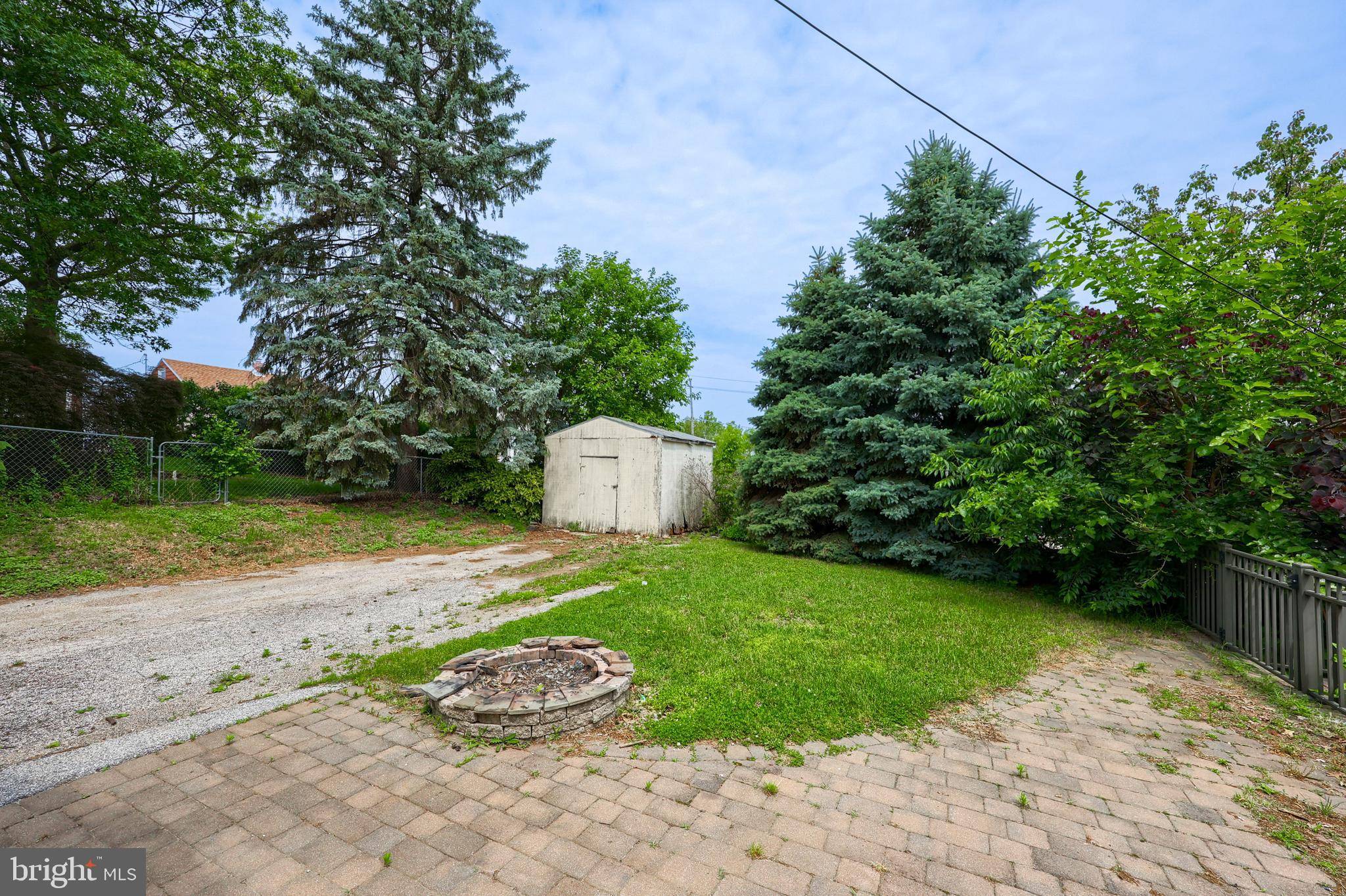 York, PA 17404,215-217 MEADE ST