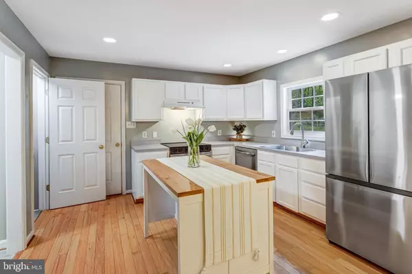 Linden, VA 22642,244 MARSDEN HEIGHTS RD