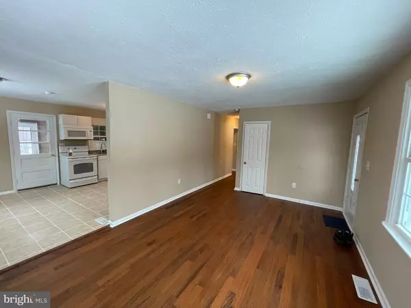 Fredericksburg, VA 22408,8101 FLIPPO DR