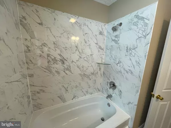 Fredericksburg, VA 22408,8101 FLIPPO DR