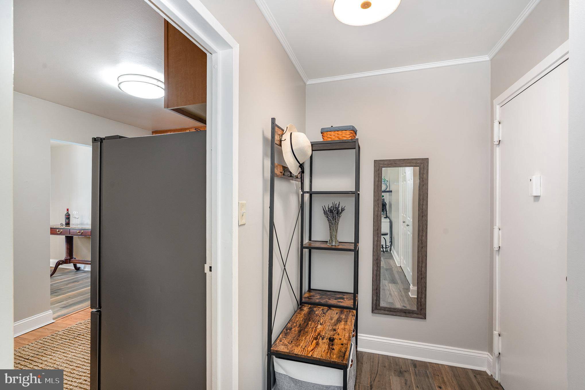 Fairfax, VA 22031,9720 KINGSBRIDGE DR #302