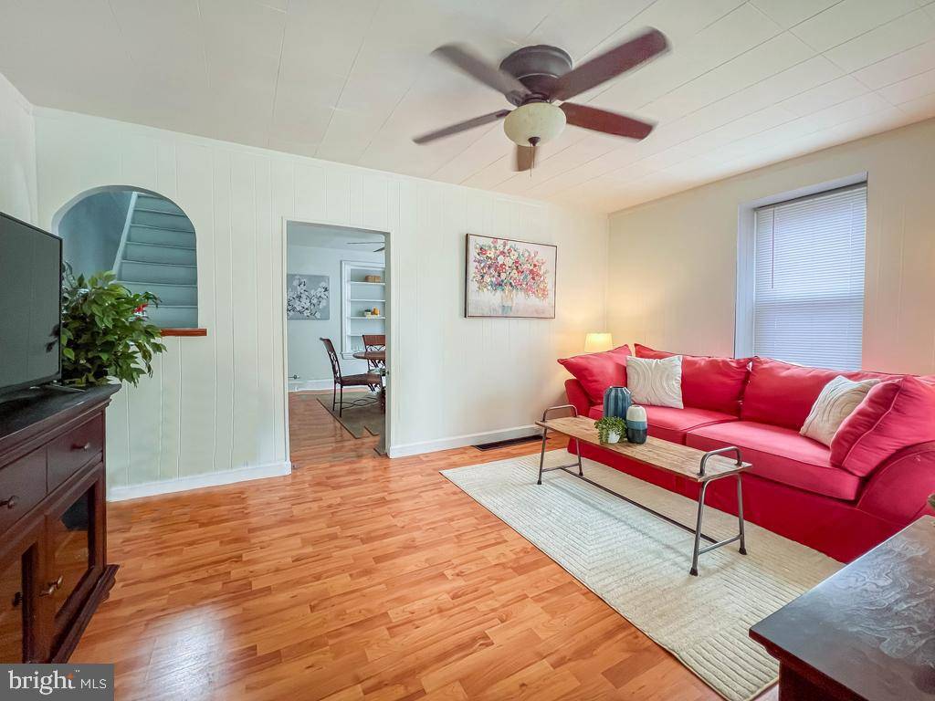 Jenkintown, PA 19046,426 MAPLE ST