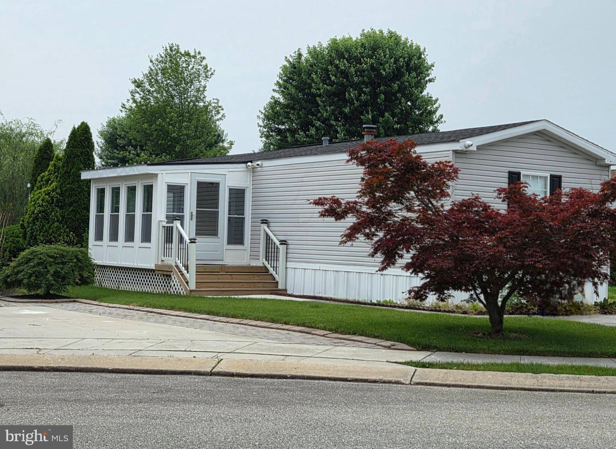 69 HAMPSHIRE DR, New Oxford, PA 17350
