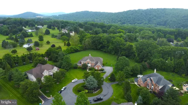 Easton, PA 18042,55 FORREST STAND DR