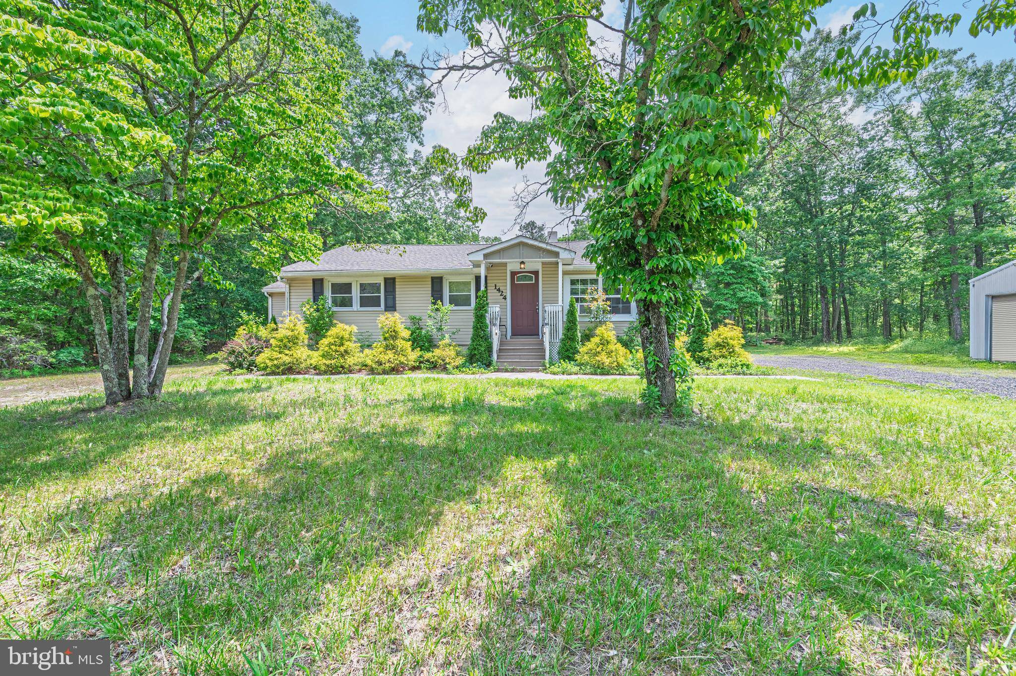 1424 W POINT AVE, Mays Landing, NJ 08330
