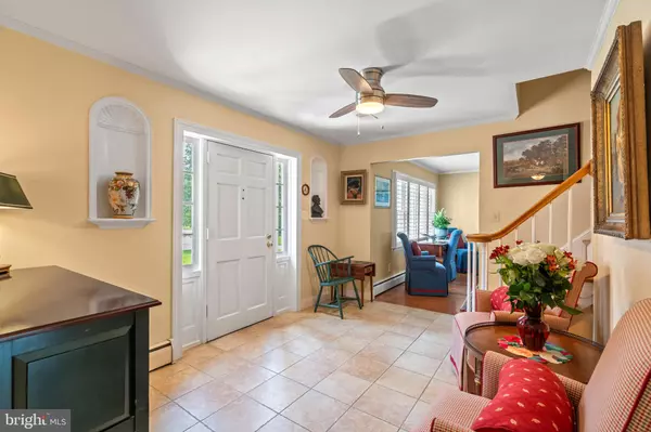 Alexandria, VA 22306,7851 MIDDAY LN