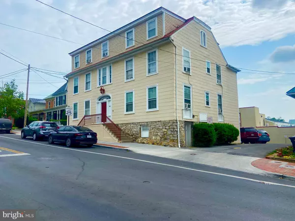 Winchester, VA 22601,406 N LOUDOUN ST