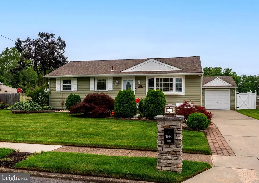 156 TRINITY AVE, Blackwood, NJ 08012