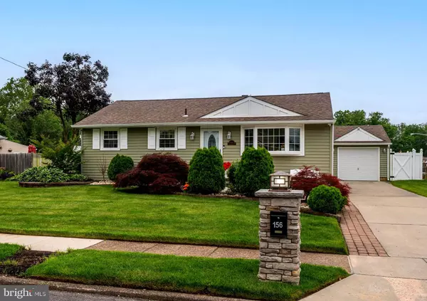 156 TRINITY AVE, Blackwood, NJ 08012