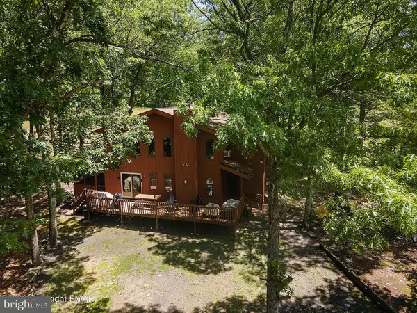 Bushkill, PA 18324,138 BANBURY DR